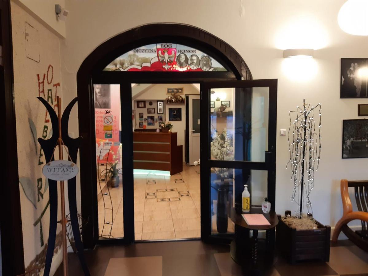 Albert Turystyczne Uslugi Hotelarskie Warsawa Bagian luar foto