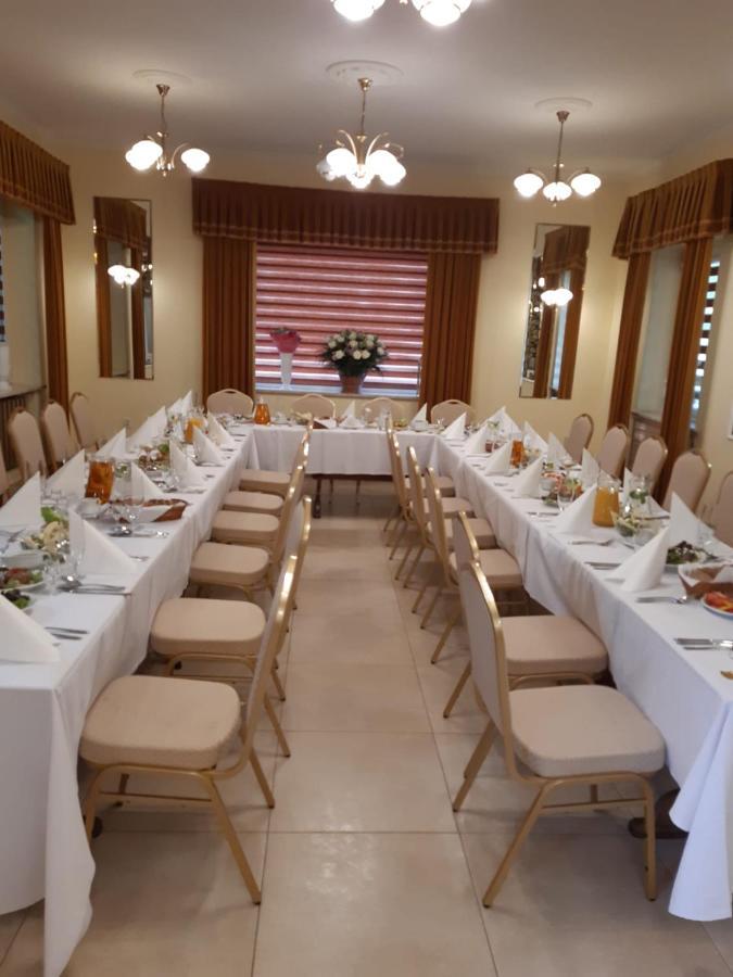 Albert Turystyczne Uslugi Hotelarskie Warsawa Bagian luar foto